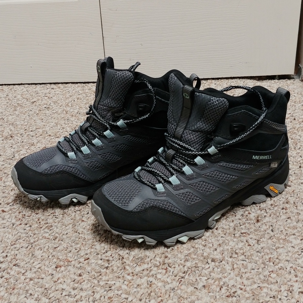 Merrell Women's 8.5 Moab Waterproof Hiking Boots